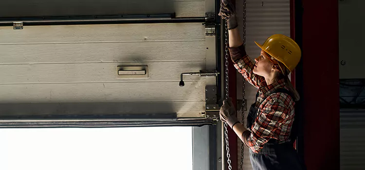 Addressing Common Garage Door Stoppage Issues in Mililani Town, HI